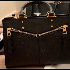 Authentic Louis Vuitton purse